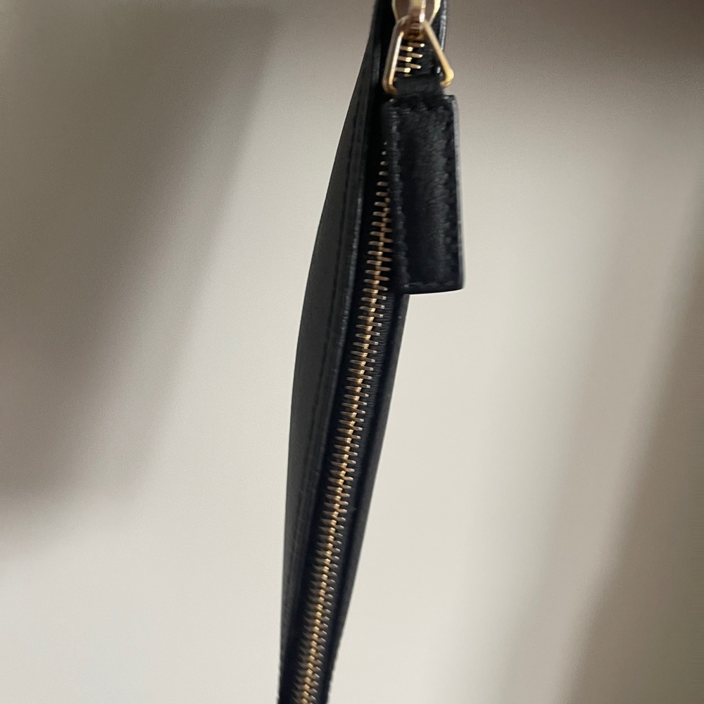 Saint Laurent Black Leather Bag with Gold YSL Charm - Picture 6 of 8